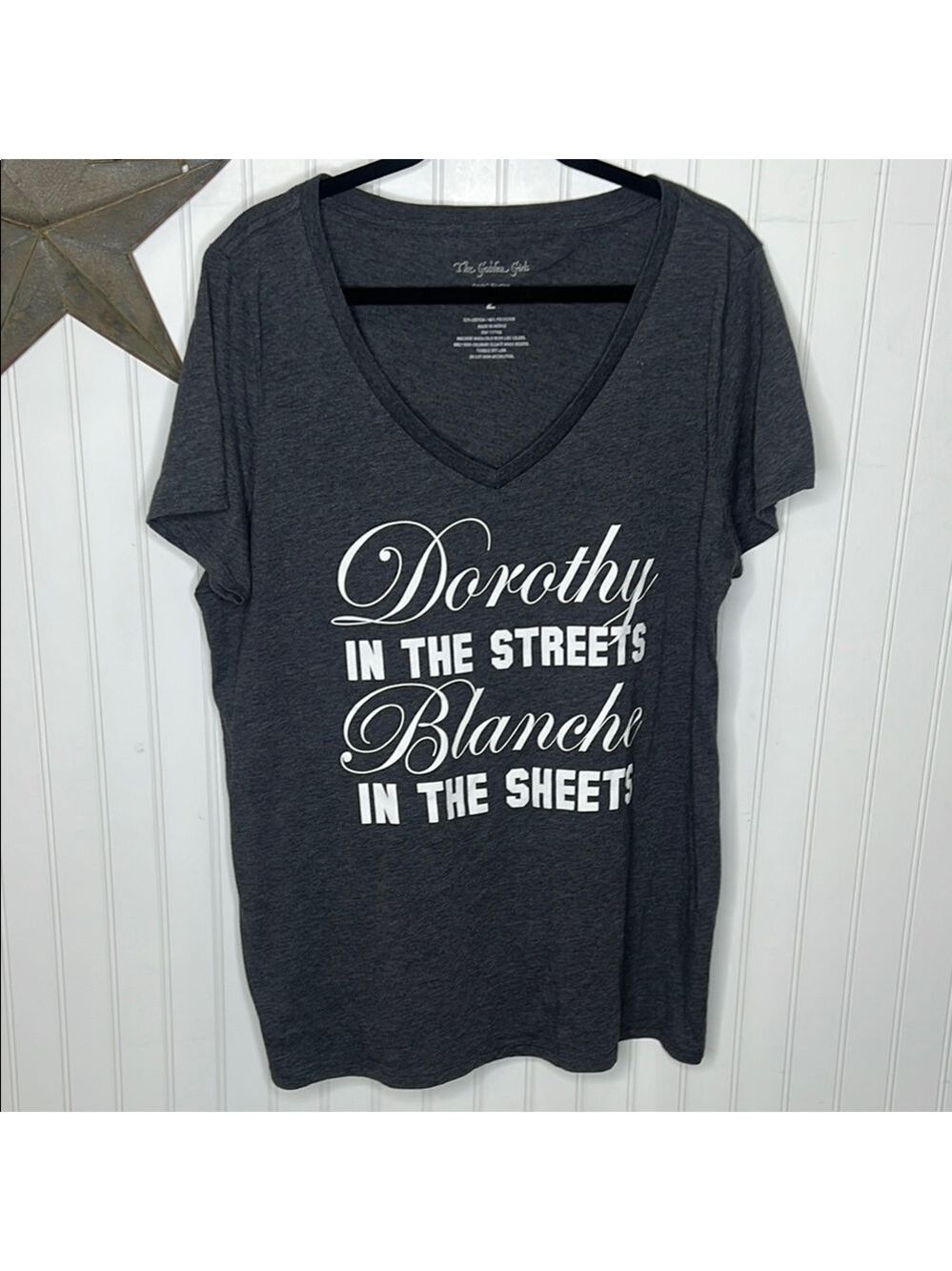 The Golden Girls V Neck Tee Size Extra Large